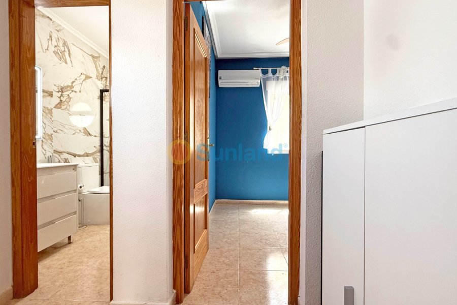 Resale - Villa - Orihuela Costa - Villamartin
