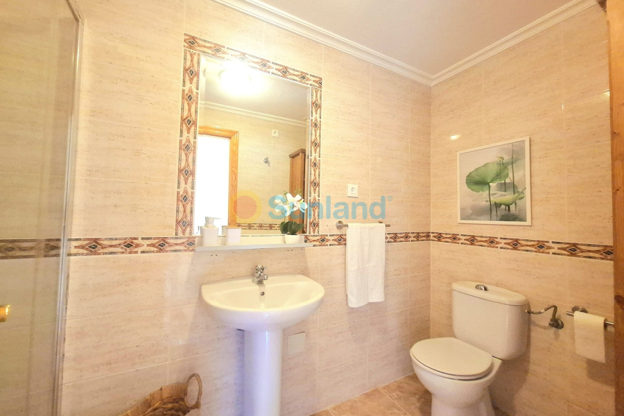 Resale - Apartamento - Torrevieja - Centro