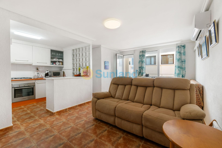 Resale - Apartment - Torrevieja - La Mata