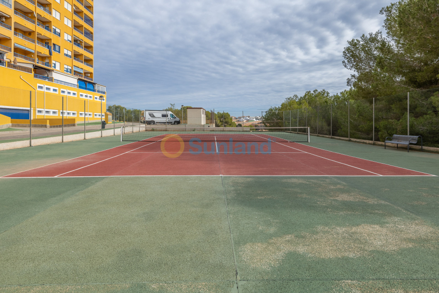 Resale - Apartamento - Orihuela Costa - Campoamor