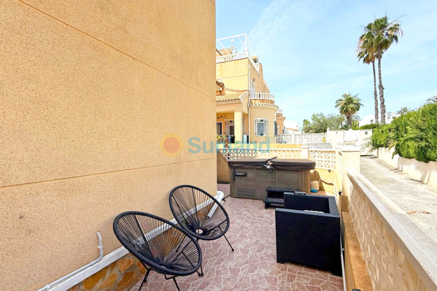 Resale - Villa - Orihuela Costa - Villamartin