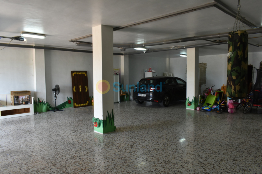 Brukte eiendommer - h - Algorfa