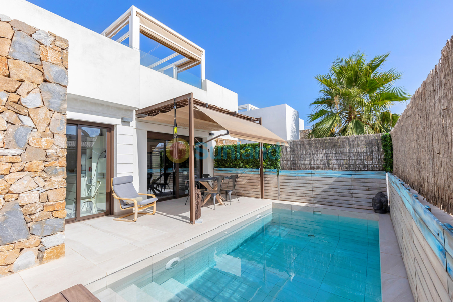 Resale - Villa - Orihuela Costa - Lomas De Cabo Roig