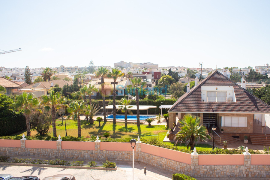Resale - Apartment - Torrevieja - La Mata