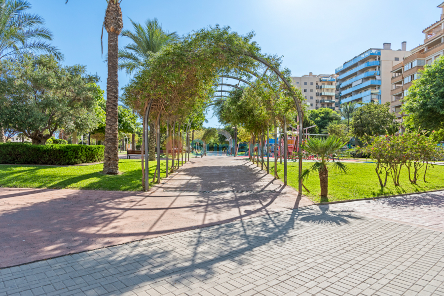 Resale - Apartment - El Campello - El Amerador