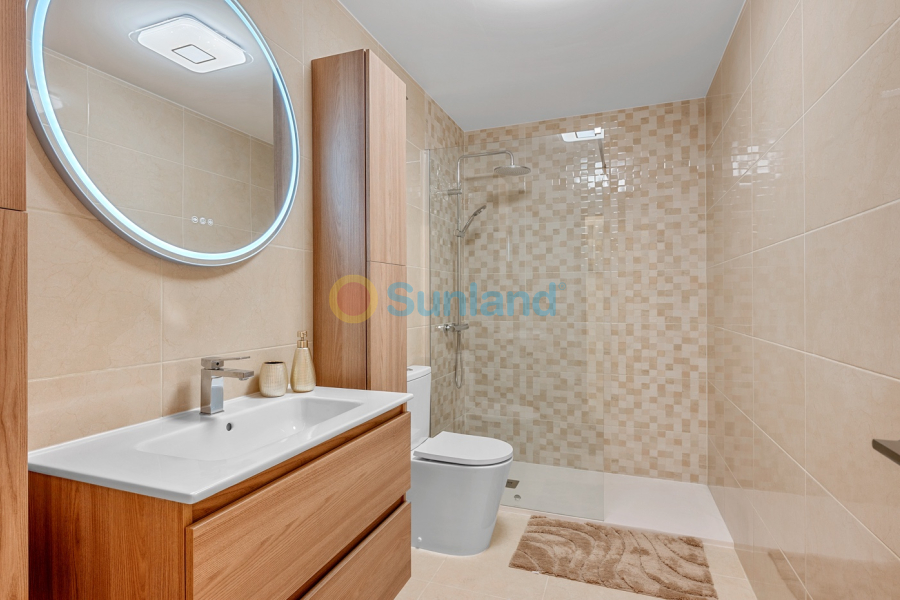 Använda fastigheter - Lägenhet - Torrevieja - Playa del Cura