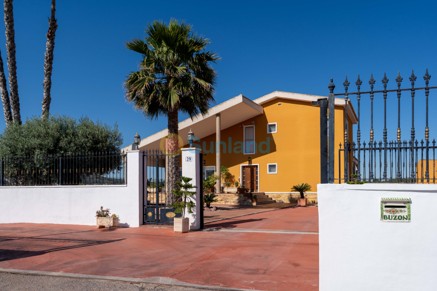 Använda fastigheter - Villa - Orihuela