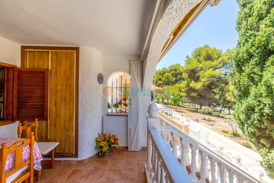 Resale - Bungalow - Orihuela costa - Mil Palmeras