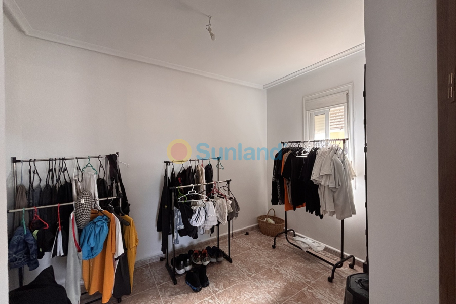 Resale - V - Benijofar