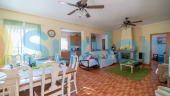 Resale - Villa - Cañada Del Trigo