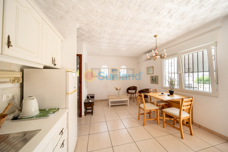 Resale - Villa - Guardamar del Segura - Pinomar