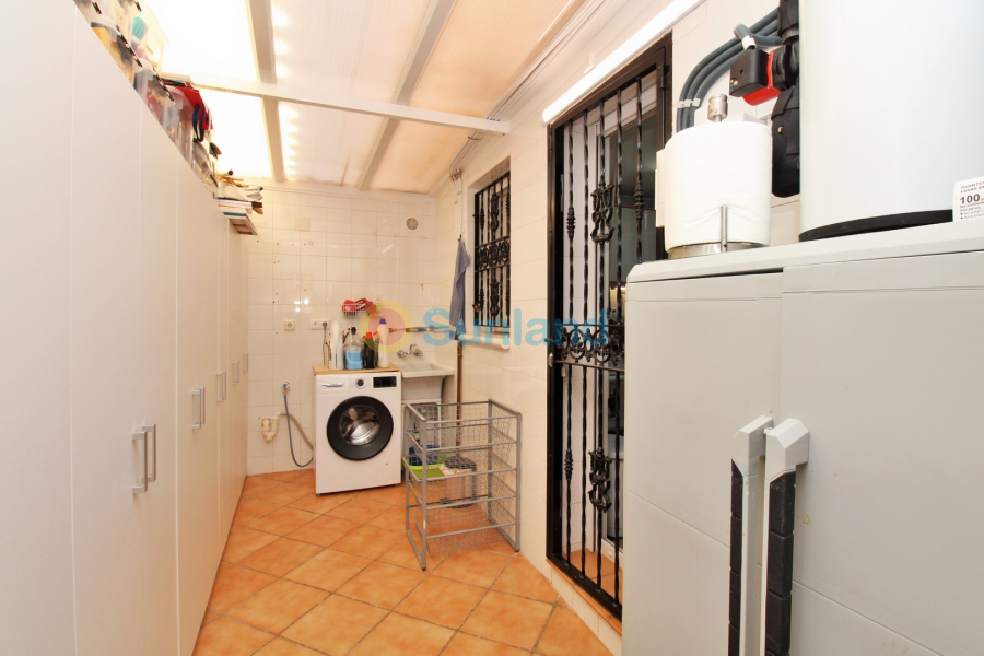 Resale - Villa - Villamartin - Los Dolses