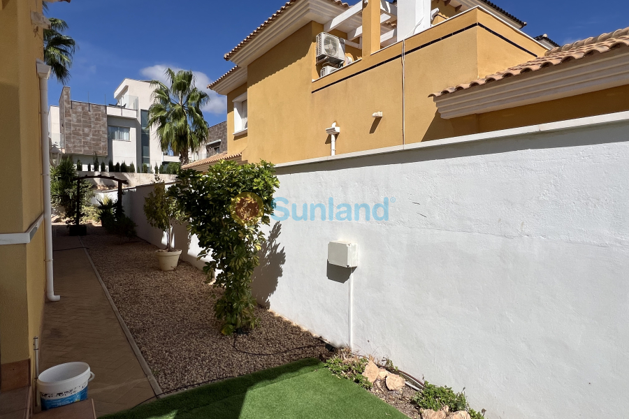 Segunda mano - Chalet - Orihuela Costa - La Zenia