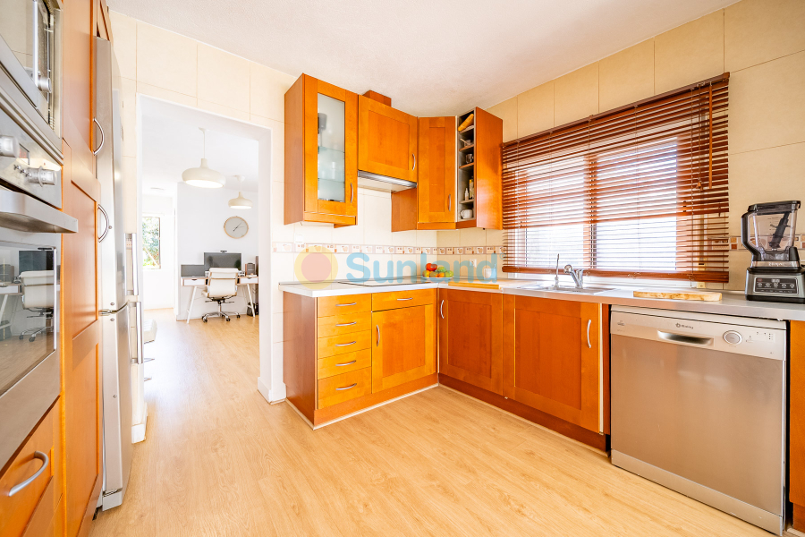 Resale - Villa - Torrevieja - Los Balcones