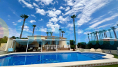 Resale - Country house - Orihuela