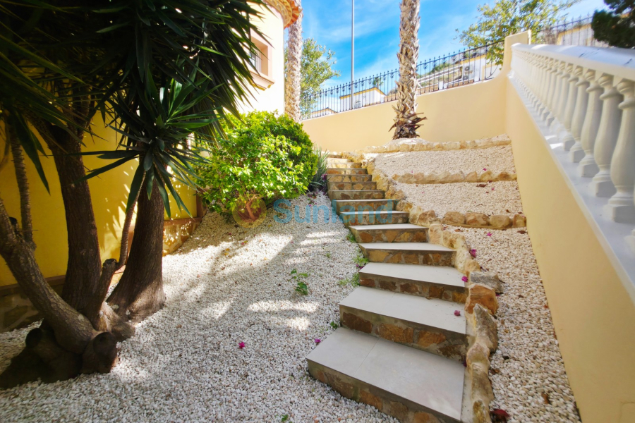 Вторичка - Bилла - Ciudad Quesada