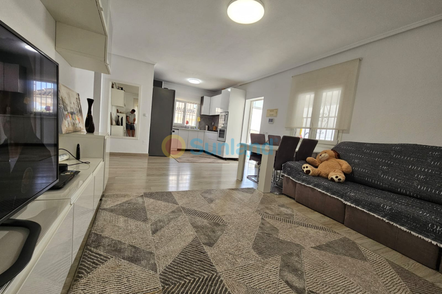 Вторичка - Bилла - Ciudad Quesada