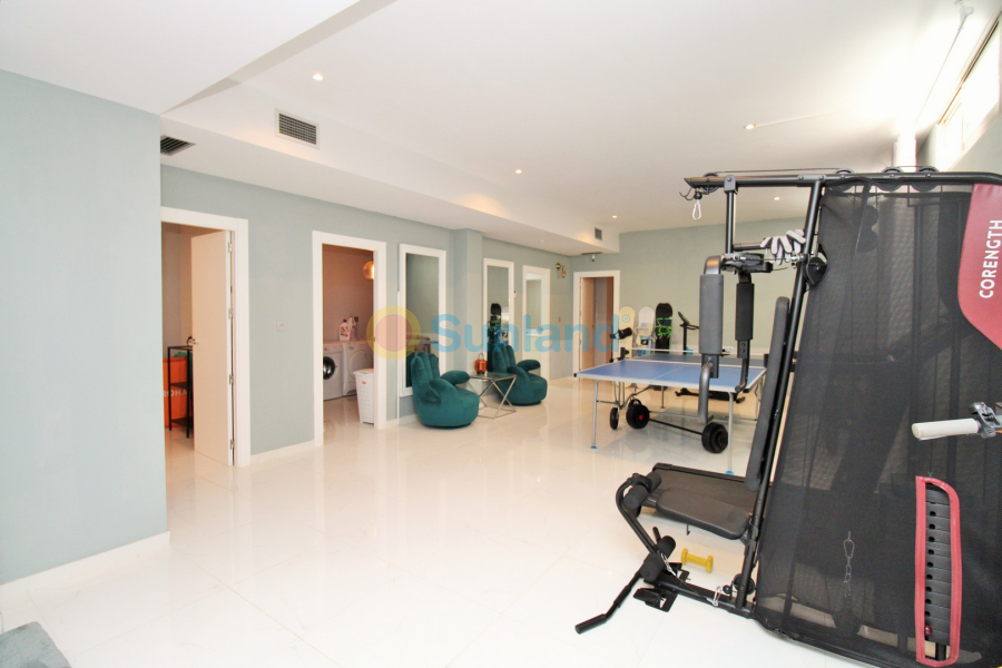 Använda fastigheter - Villa - Villamartin