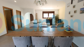 Resale - Villa - Pinar De Campoverde - 