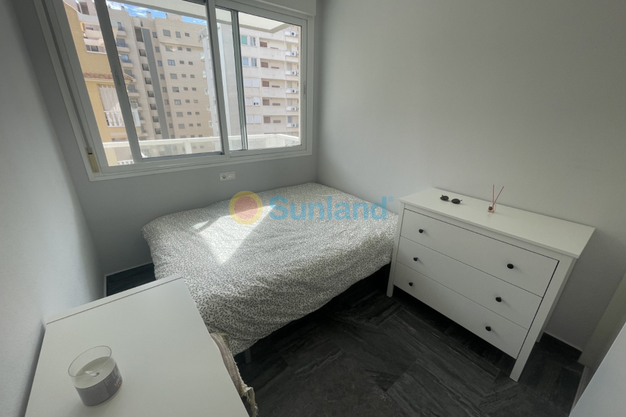 Segunda mano - Apartamento - Guardamar del Segura - Puerto Deportivo