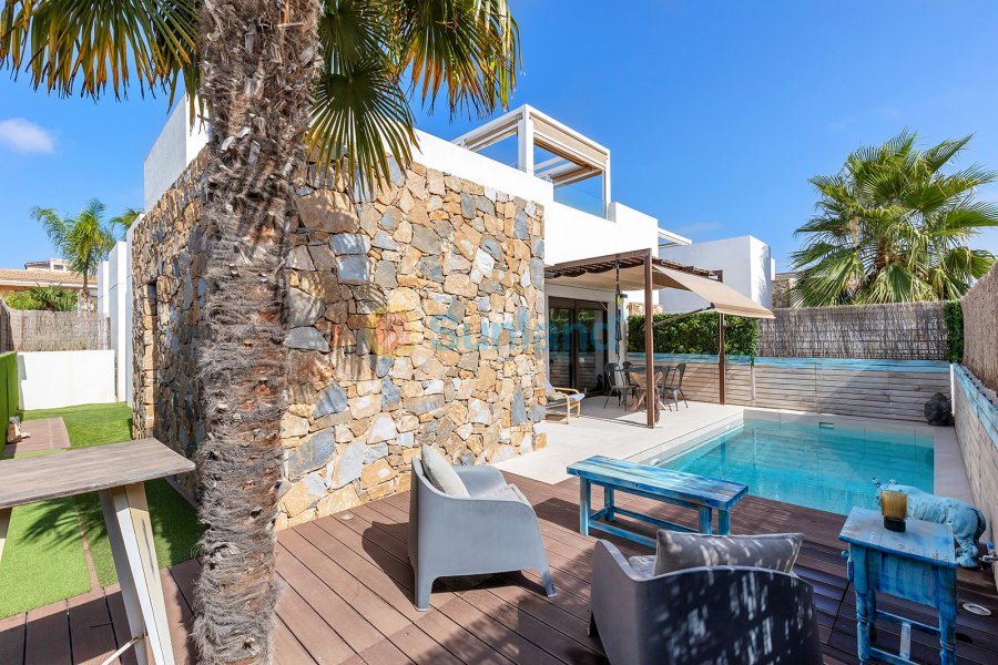 Resale - Villa - Orihuela Costa - Lomas De Cabo Roig