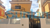 Resale - Villa - Los Montesinos - La Herrada