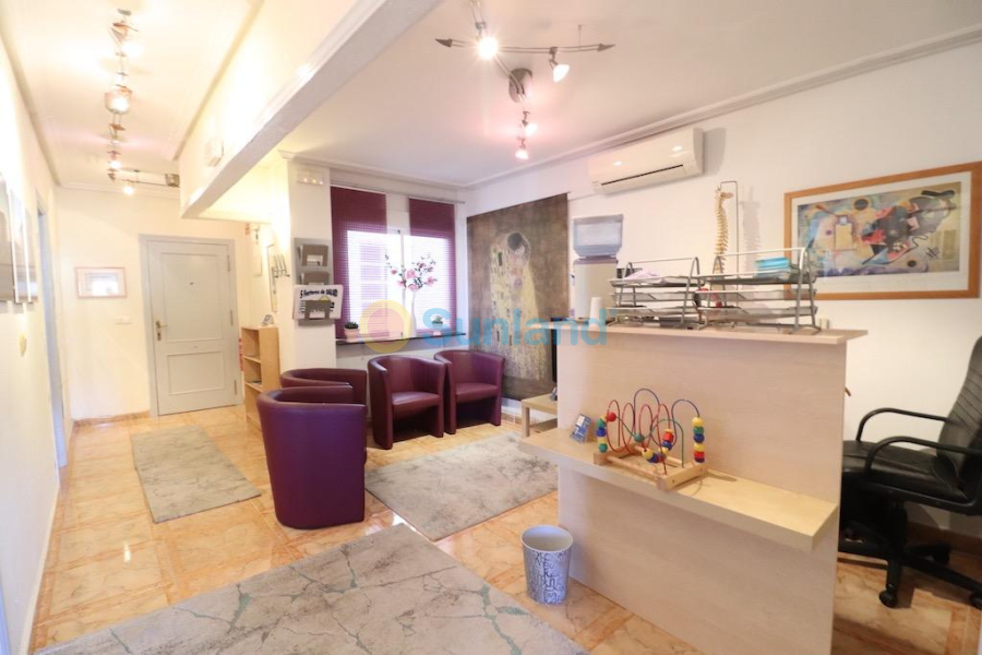 Resale - Apartment - Orihuela Costa - La Zenia