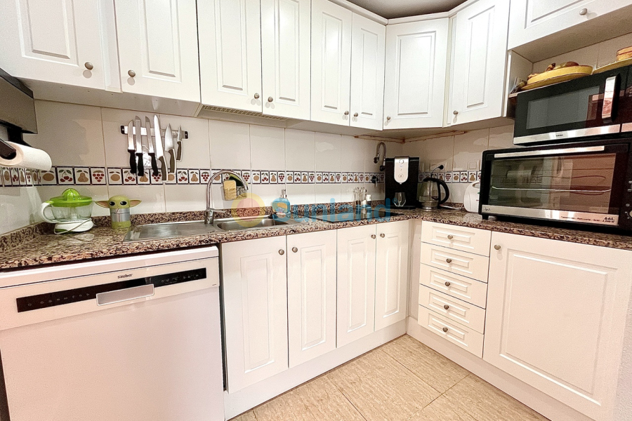 Resale - T - Avileses