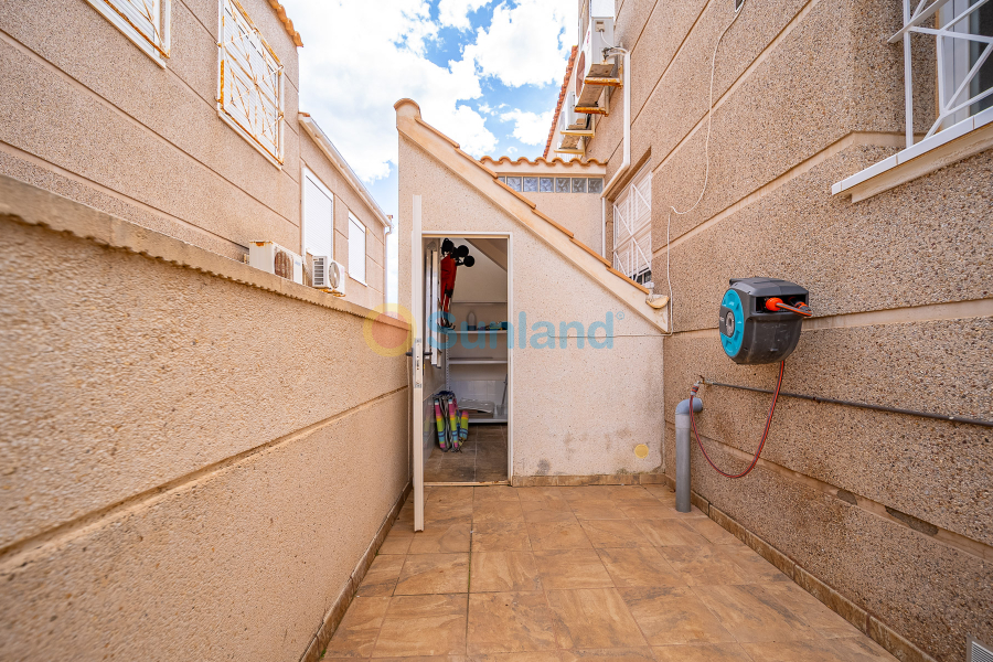 Resale - Casa de Pueblo - Torrevieja - Aguas Nuevas