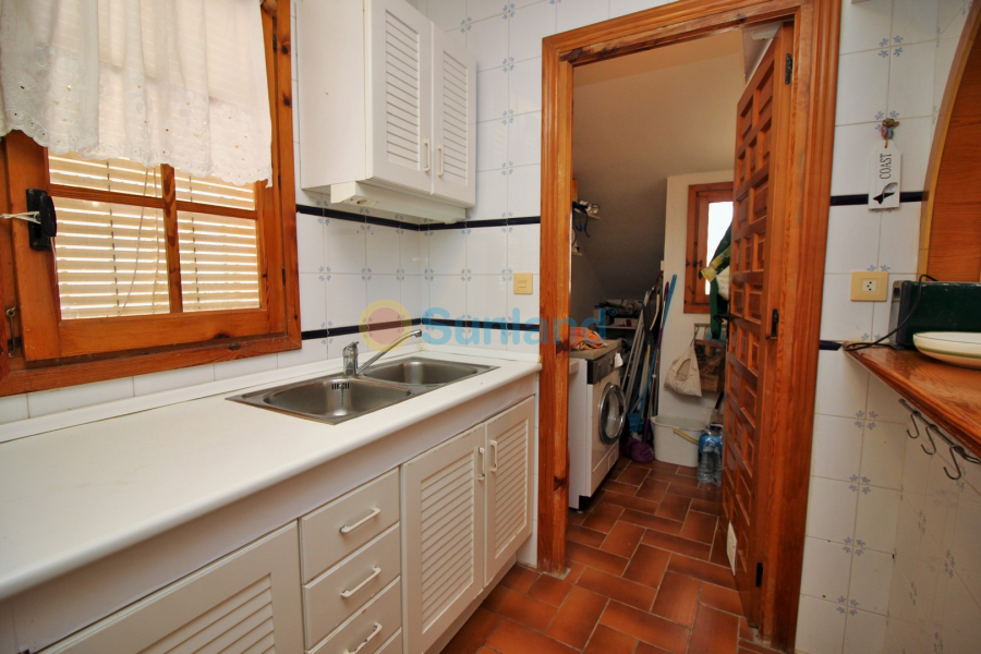 Resale - Townhouse - Villamartin