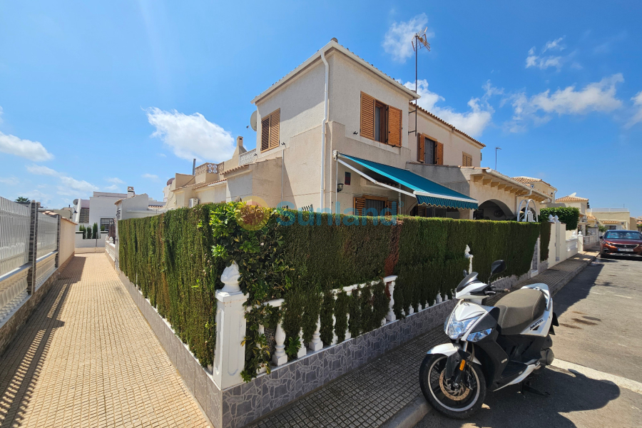 Resale - Townhouse - Playa Flamenca - Serena