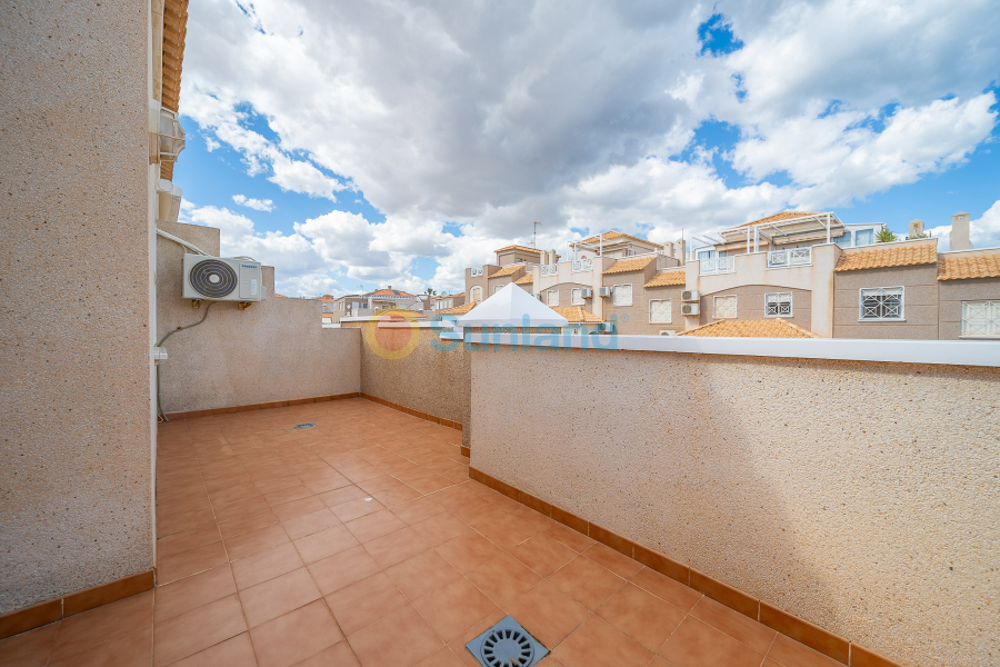 Resale - Casa de Pueblo - Torrevieja - Aguas Nuevas
