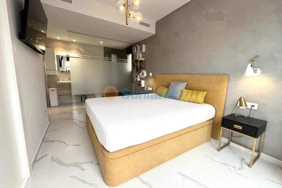 Resale - A - San Miguel De Salinas