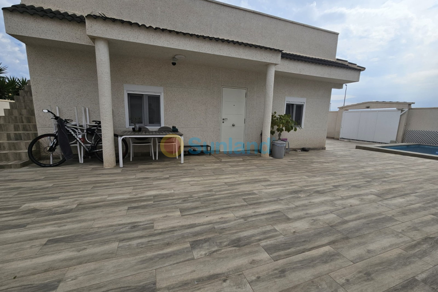 Вторичка - Bилла - Ciudad Quesada