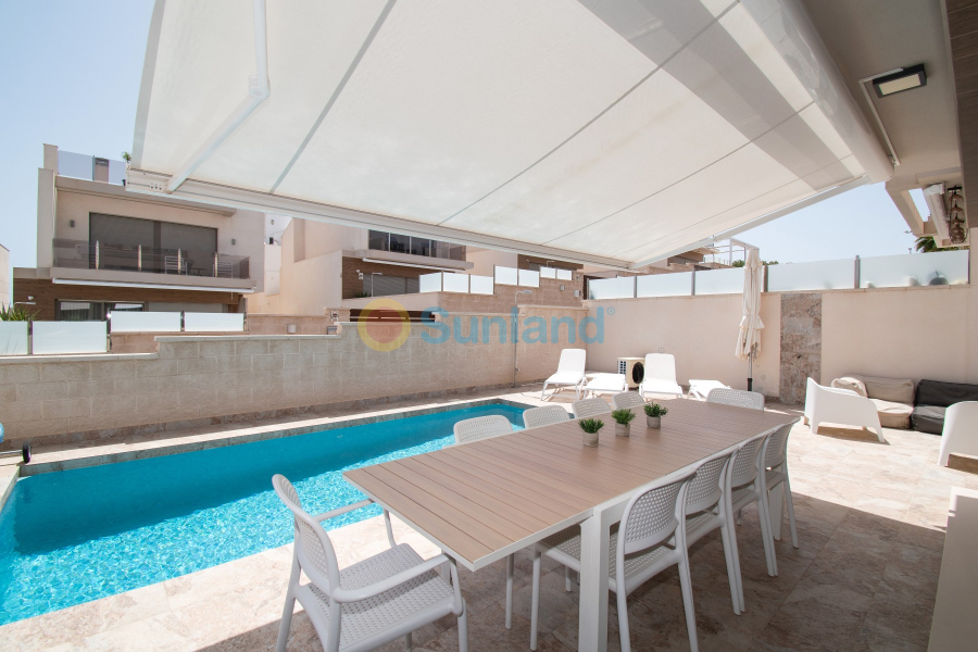 Använda fastigheter - Villa - Orihuela Costa - Villamartin