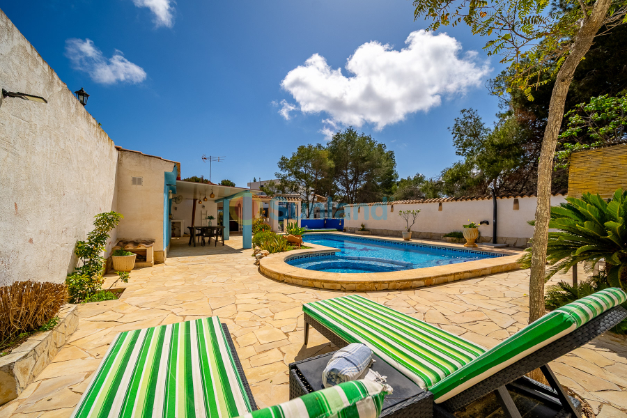 Resale - Villa - Torrevieja - Los Balcones