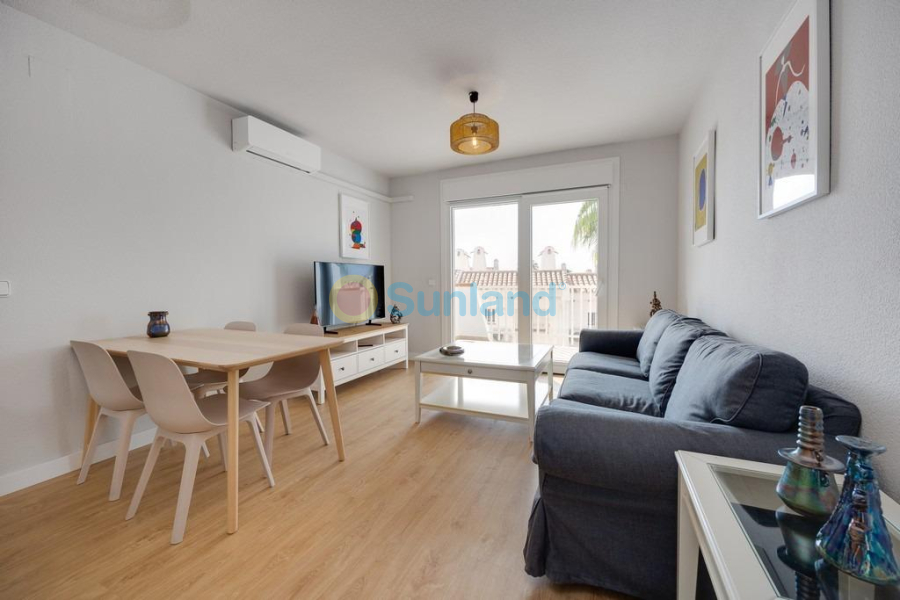 Resale - Apartment - Orihuela Costa - Campoamor