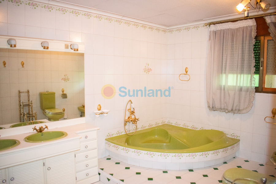 Segunda mano - Chalet - Llano de brujas