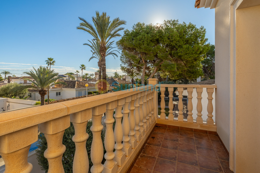 Resale - Villa - Orihuela Costa - Cabo Roig