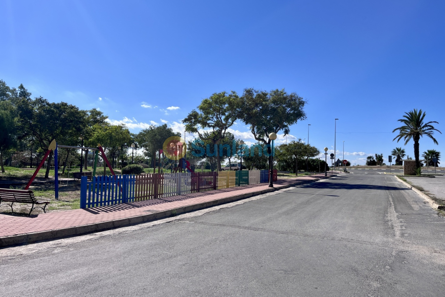 Använda fastigheter - A - La Mata