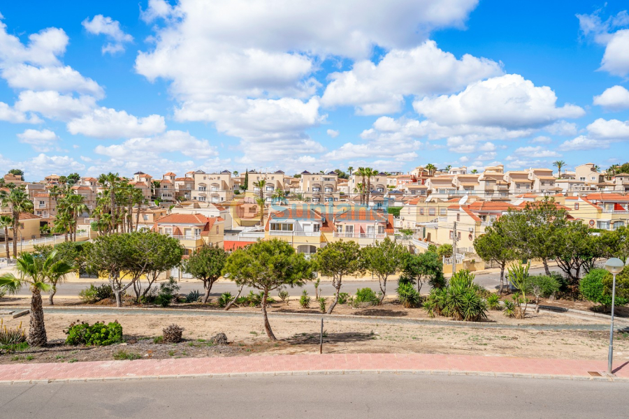 Verkauf - Haus - Orihuela Costa - Villamartin