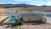 Resale - Villa - Cañada Del Trigo