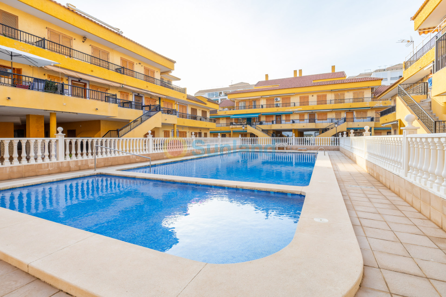 Resale - Casa de Pueblo - Torrevieja - La Mata