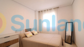 Resale - Terraced house - Torrevieja - Las Calas