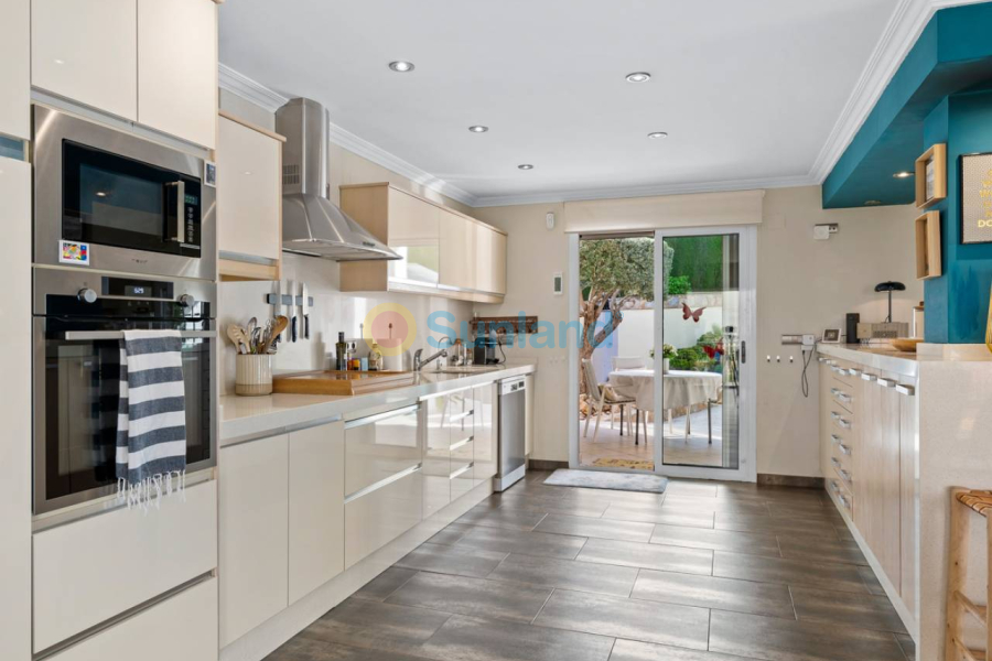 Använda fastigheter - Villa - Algorfa - Castillo de montemar