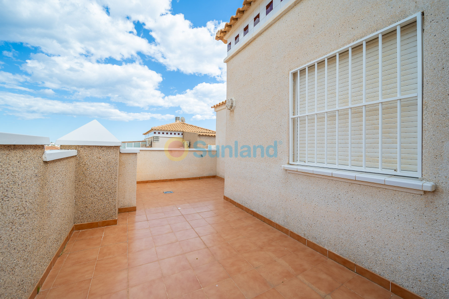 Resale - Casa de Pueblo - Torrevieja - Aguas Nuevas