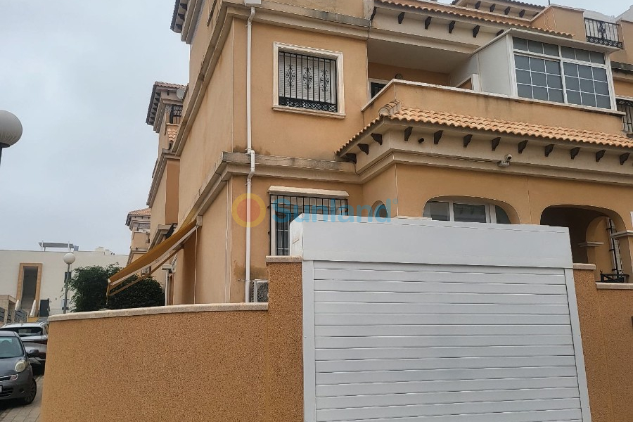 Segunda mano - Chalet - Orihuela Costa - Villamartin