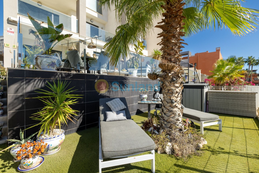 Resale - Apartment - Orihuela Costa - Villamartin