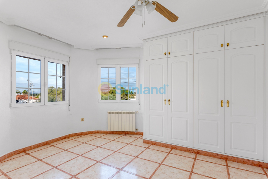 Använda fastigheter - Villa - Torrevieja