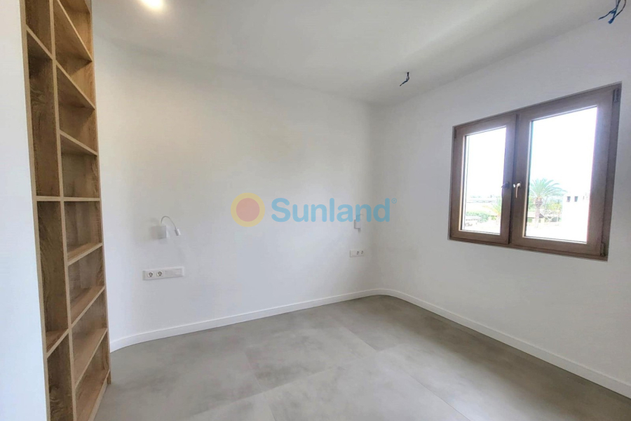 Resale - Villa - Orihuela Costa - 